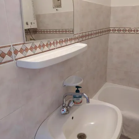 Dom Ter Apartman Apartment